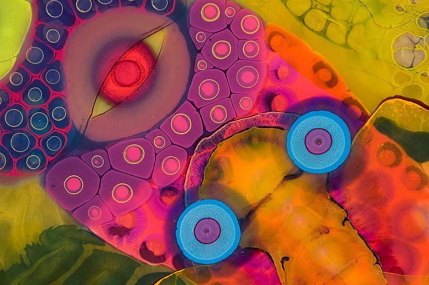 psychedelic-art-poured-resin-paintings-bruce-riley-4
