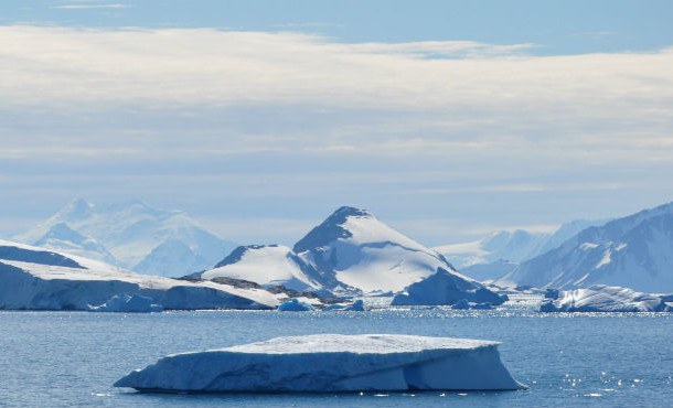 ice-ring-in-Antarctica-610x370